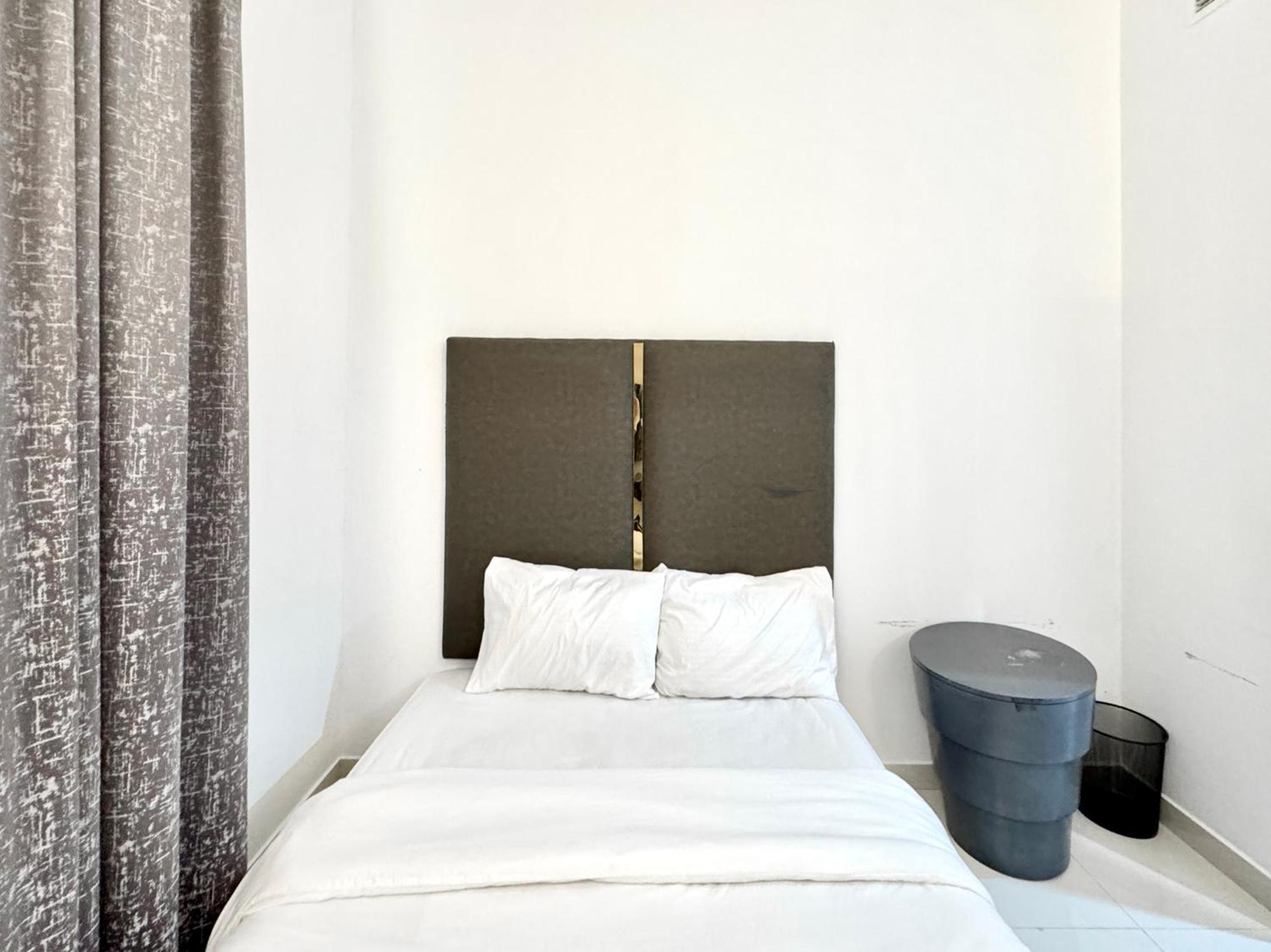 Al Manara Classic Cozy Apartment Dubai